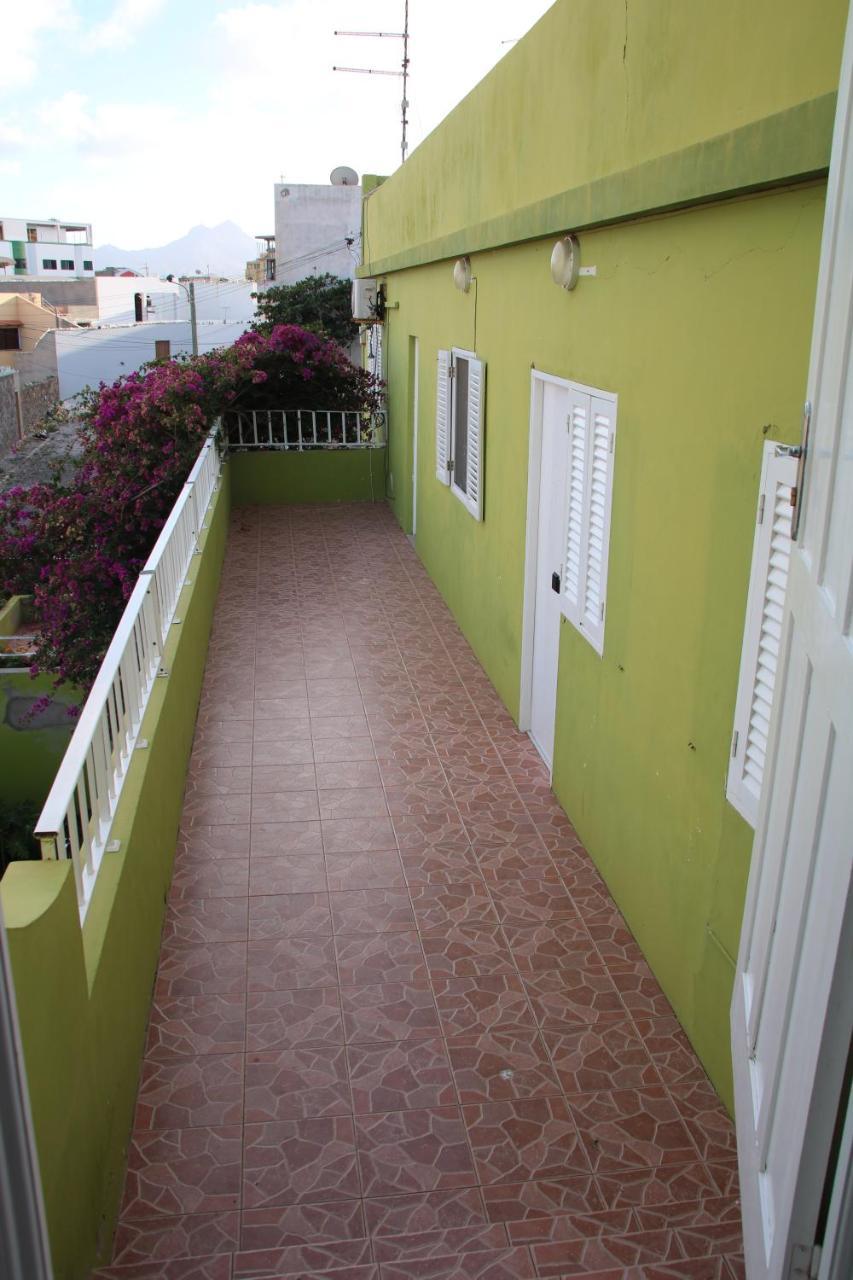 Residencial Raiar Hotel Mindelo Exterior photo